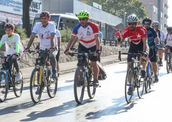 Cumhuriyet için pedal çevirdiler