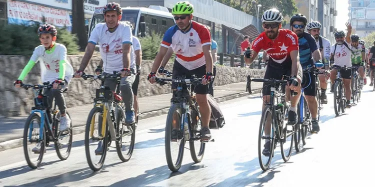 Cumhuriyet için pedal çevirdiler