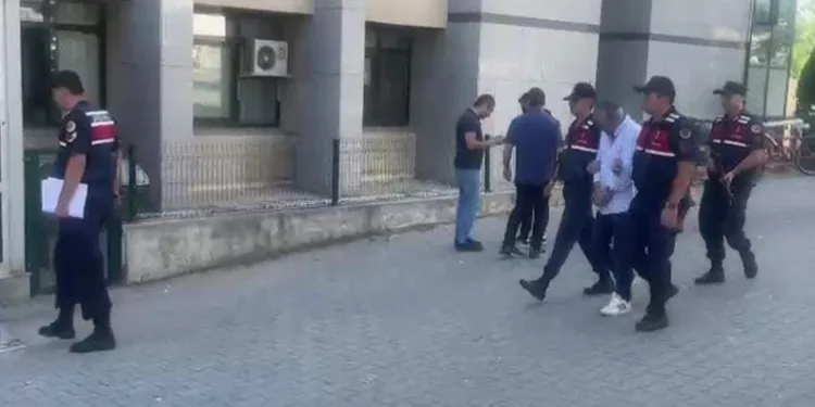 Kardeşinin kimliğiyle 5 yıl kaçtı