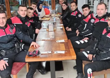Ekiplerden ağlatan doğum günü sürprizi
