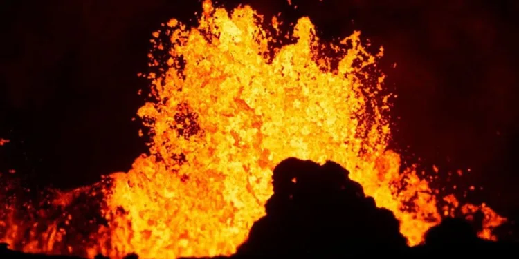 Kilauea Yanardağı faaliyete geçti