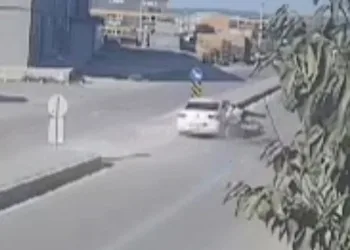 Bursa’da otomobilin çarptığı bisikletli ağır yaralandı
