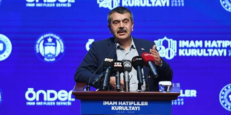 Bakan Tekin Uşak’ta