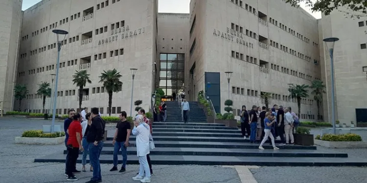 Bursa’da aynı daireyi birden fazla kişiye satma iddiası