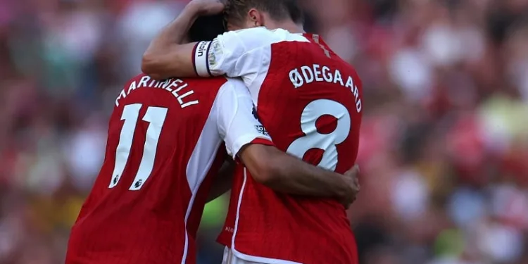 Arsenal, Manchester United karşısında uzatmalarda güldü