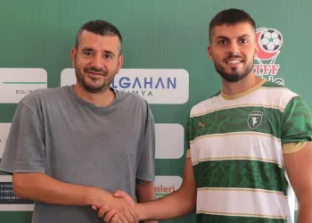 Efeler’e defans desteği