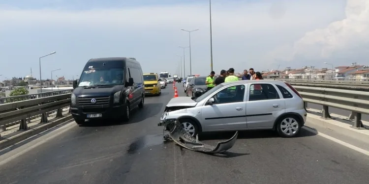 Otomobil, bariyerlere çarparak durabildi