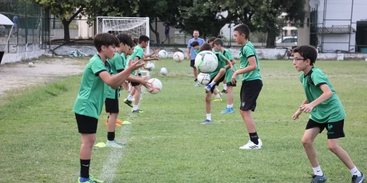 Denizlispor’un geleceği minikler, yeni sezona iddialı hazırlanıyor