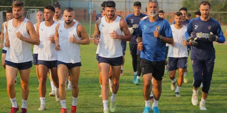 Bucaspor 1928, 3 puanla tanıştı