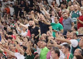 Pınar Karşıyaka’nın basketbol kombineleri satışa çıkıyor