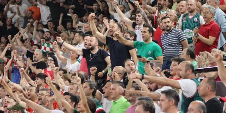 Pınar Karşıyaka’nın basketbol kombineleri satışa çıkıyor