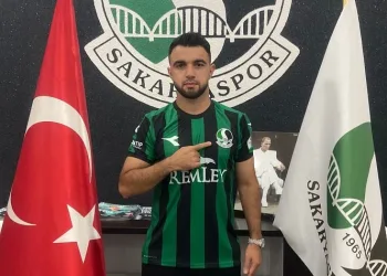 Sakaryaspor, Sinan Kurt ile sözleşme imzaladı