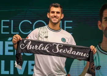 Nelson Oliveira resmen Konyaspor’da