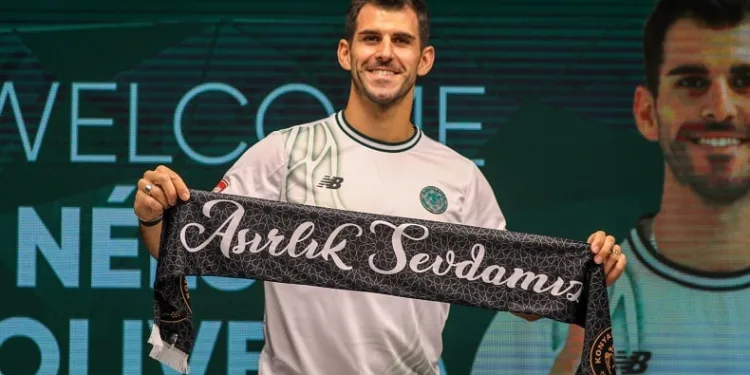 Nelson Oliveira resmen Konyaspor’da