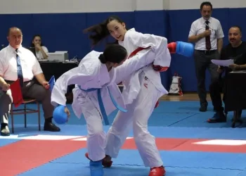 Tavşanlı’da düzenlenen Karate Turnuvası ödül töreni ile sona erdi