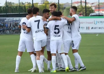 Menemen FK, 3 maçta 5 puan bıraktı
