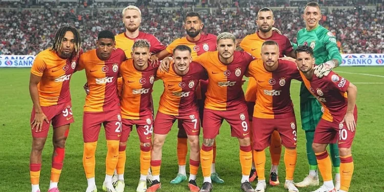 Galatasaray, UEFA Şampiyonlar Ligi kadrosunu açıkladı