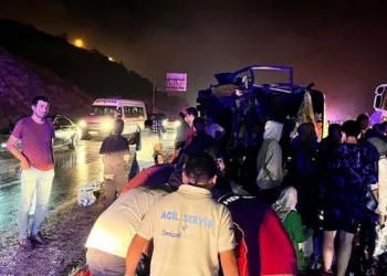 Denizli’de zincirleme kaza