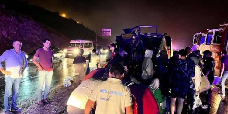 Denizli’de zincirleme kaza