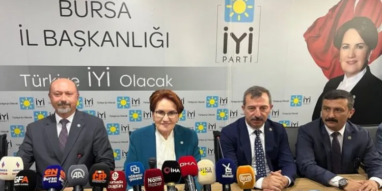 Meral Akşener Bursa’da açıkladı, İşte ilk belediye başkan adayı