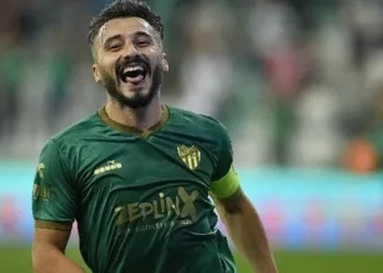 Enver Cenk Şahin imzaladı