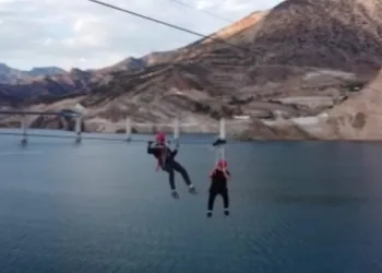 Belediye Başkanına şok, zipline de mahsur kaldı