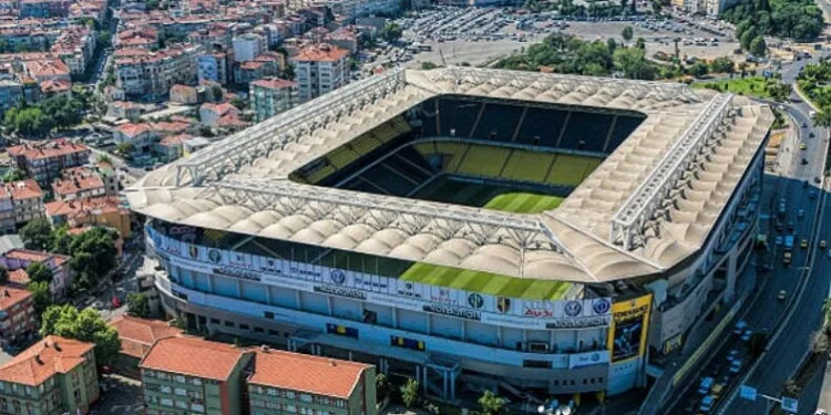 Fenerbahçe stadyumu yıkılıyor mu? Yeni sponsoru ortalığı karıştırdı