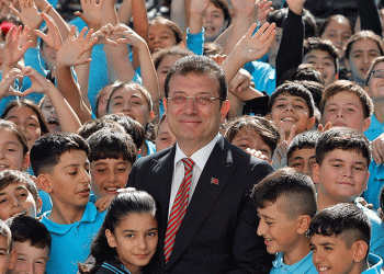 İBB kırtasiye seti dağıtımını başlattı