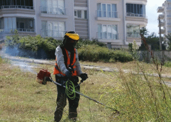 Atakum’un park ve bahçelerinde yoğun mesai