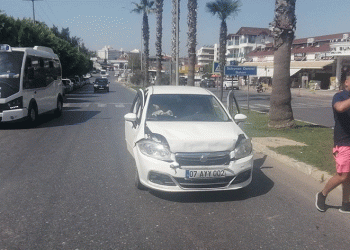 Yaya geçidinde zincirleme kaza