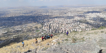 Yamaç paraşütü düştü: 2 yaralı