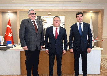 Böcek: “90 bin Rus konut aldı”