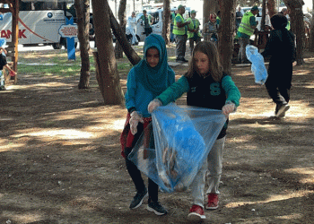 Çöp toplama yarışması düzenlendi