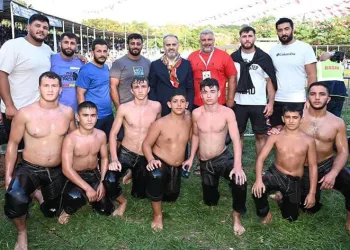 7 madalya 2 kupayla döndüler