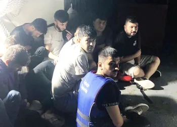 13 düzensiz göçmen yakalandı