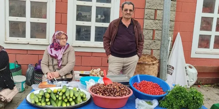 Kışın habercisi kestane, pazara indi