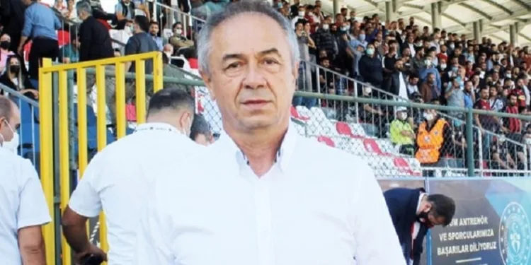 Afyonspor’da dümenin başına Saffet İşler geçti