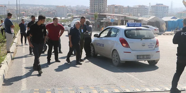 Ehliyet sınavında ilginç kaza