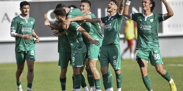 Bursaspor deplasmanda galip geldi