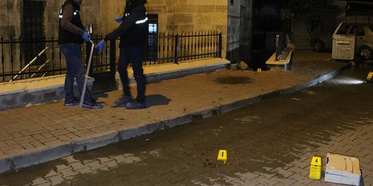 Göğsünden bıçaklanan kişi ağır yaralandı