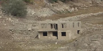 Tarihi Torul Köprüsü ortaya çıktı