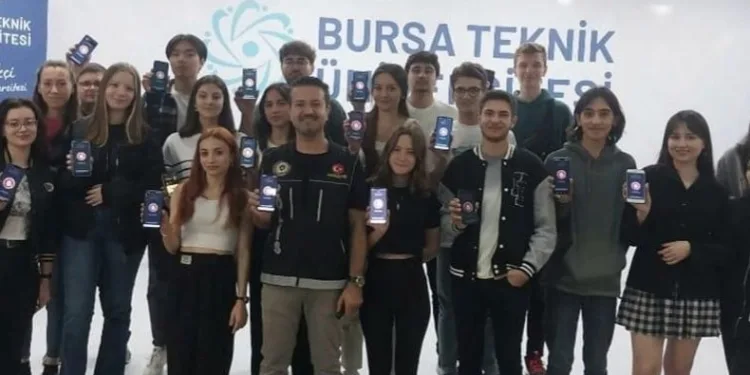 “En İyi Narkotik Polisi Anne”