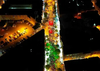 İnegöl’de 100. yıl coşkusu caddelere sığmadı