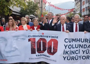 CHP Bursa’dan 29 Ekim kutlaması