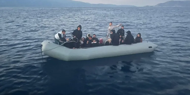 58 düzensiz göçmen kurtarıldı