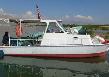 Karakaya Barajı balıkçıların ekmek teknesi