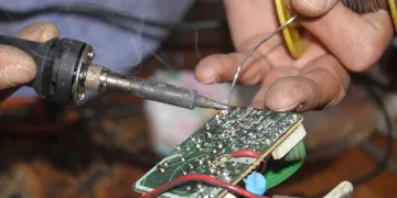 “Bozulan televizyonlar tamire değil, çöpe gidiyor”