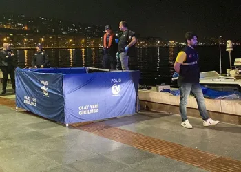 Denizden ayağına bidon bağlı ceset çıktı