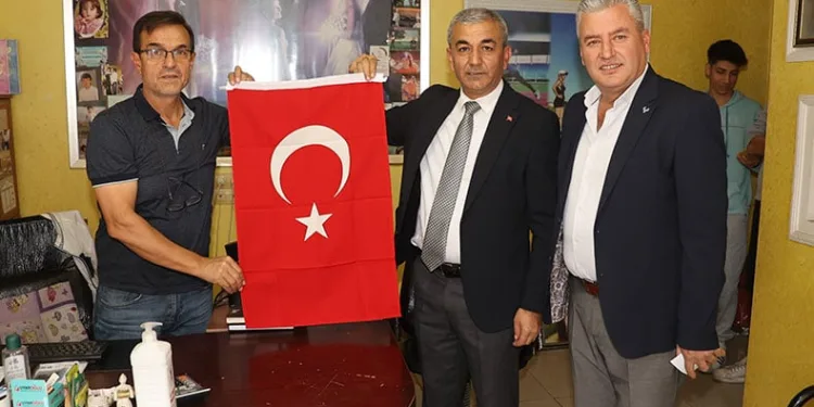 Başkan Kaplan’dan Koçarlı’ya bayrak çağrısı