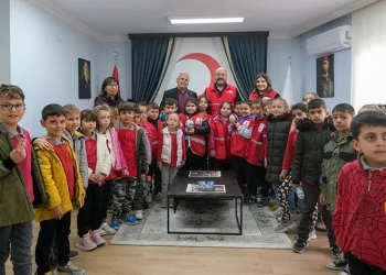 Harçlıklarını Gazze’ye bağışladılar